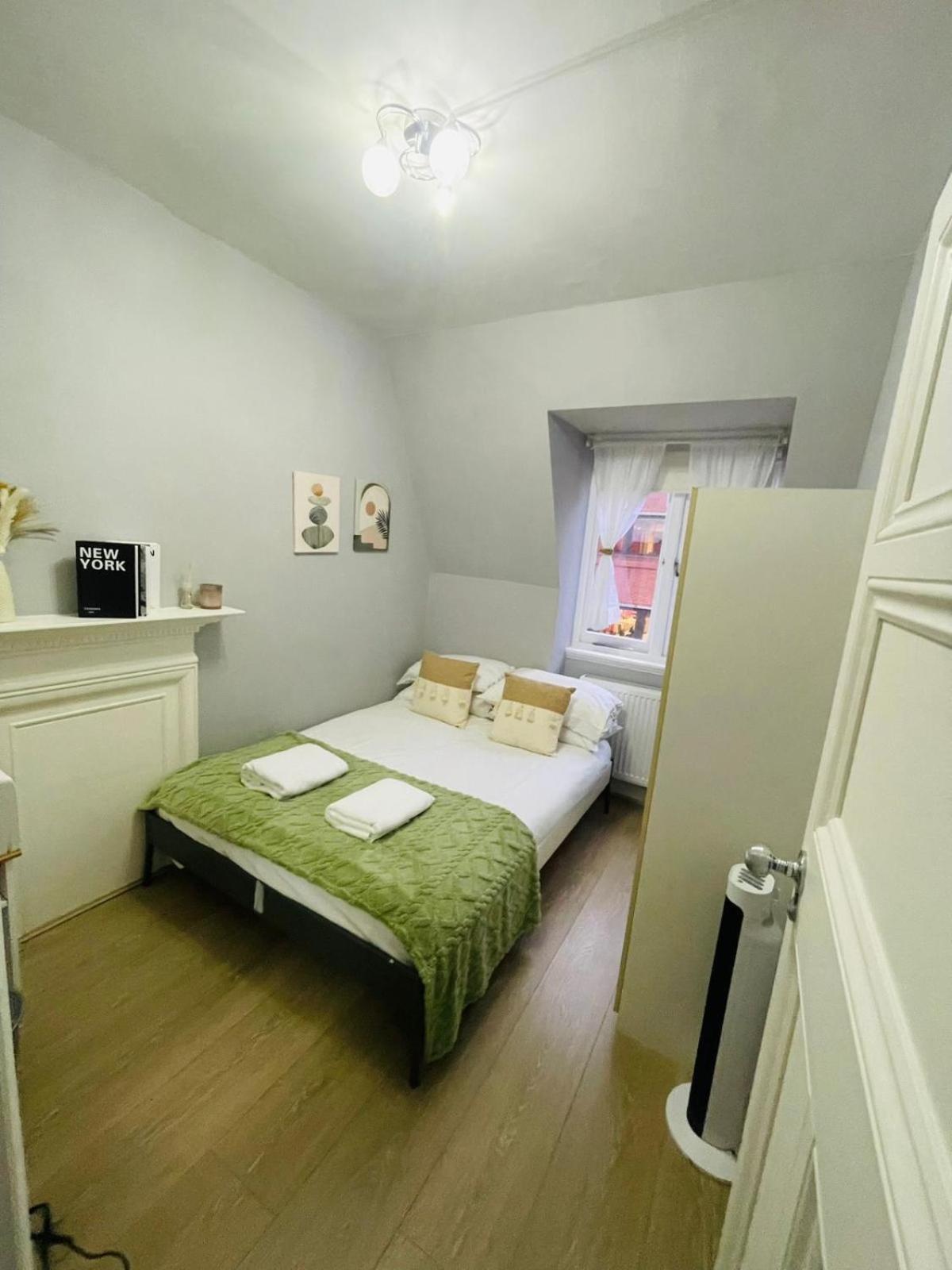 Apartments In The Heart Of High Street Kensington Londra Oda fotoğraf